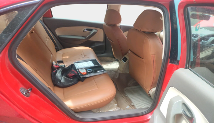 2011 Volkswagen Vento HIGHLINE 1.6 MPI, Petrol, Manual, 86,092 km, interior