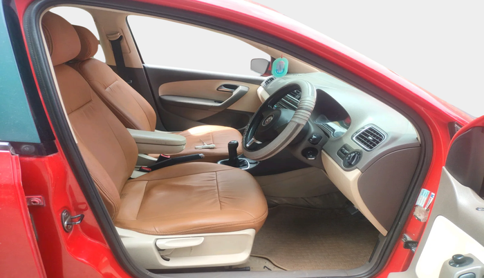 2011 Volkswagen Vento HIGHLINE 1.6 MPI, Petrol, Manual, 86,092 km, interior