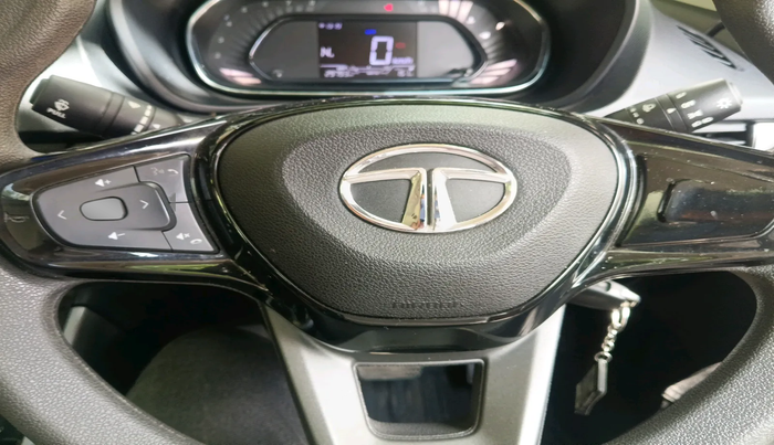 2022 Tata NEXON XMA SUNROOF PETROL, Petrol, Automatic, 29,793 km, interior