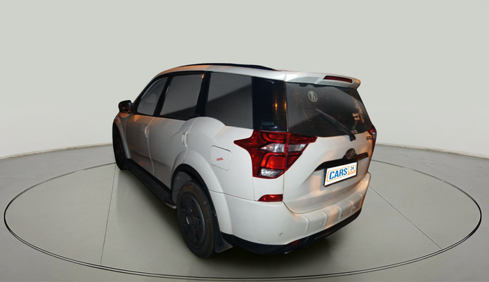 2020 Mahindra XUV500 W7, Diesel, Manual, 1,22,089 km, exterior
