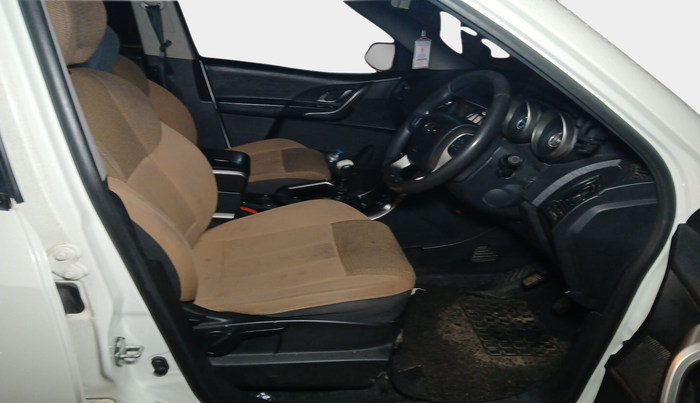 2020 Mahindra XUV500 W7, Diesel, Manual, 1,22,089 km, interior