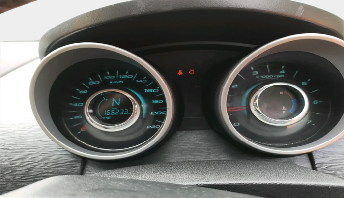 2017 Mahindra XUV500 W6, Diesel, Manual, 1,66,233 km, interior