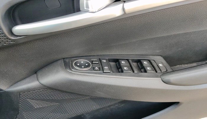 2022 KIA SELTOS HTK PLUS 1.5, Petrol, Manual, 33,598 km, interior