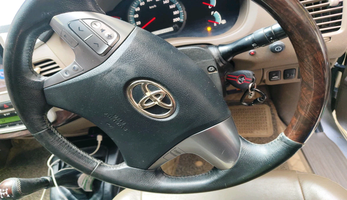 2015 Toyota Innova 2.5 ZX 7 STR, Diesel, Manual, 1,24,450 km, interior