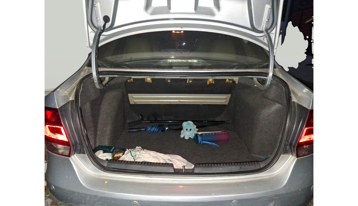 2011 Volkswagen Vento HIGHLINE DIESEL 1.6, Diesel, Manual, 1,23,278 km, exterior