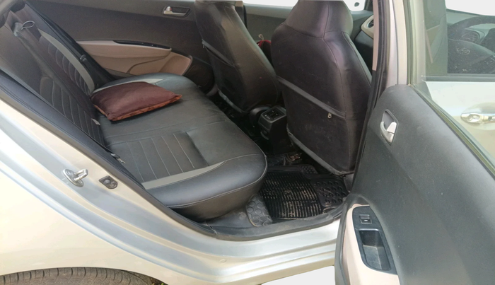 2014 Hyundai Xcent SX 1.2 (O), Petrol, Manual, 99,256 km, interior