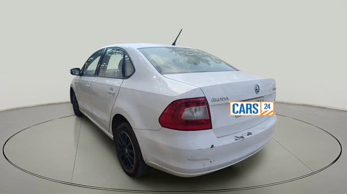 2014 Skoda Rapid 1.5 TDI CR ELEGANCE, Diesel, Manual, 1,07,376 km, exterior