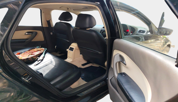 2011 Volkswagen Vento HIGHLINE 1.6 MPI, Petrol, Manual, 55,329 km, interior