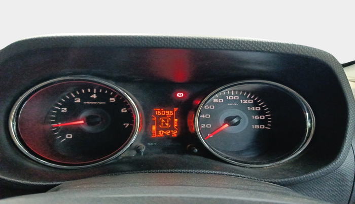 2016 Mahindra TUV300 T8, Diesel, Manual, 1,04,272 km, interior