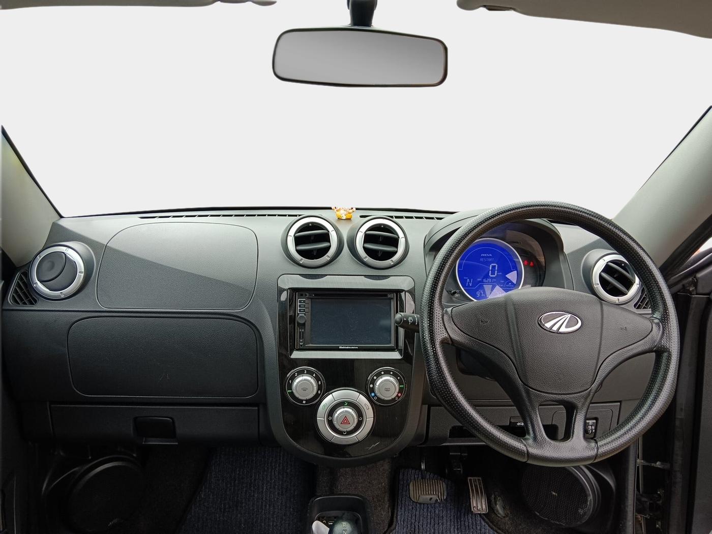 2014 Mahindra E2O T2, Electric, Automatic, 16,293 km, interior