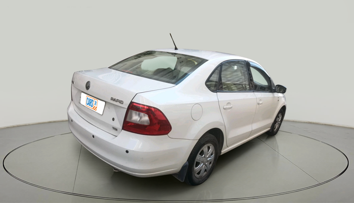 2013 Skoda Rapid AMBITION 1.6 TDI CR MT, Diesel, Manual, 1,16,500 km, exterior