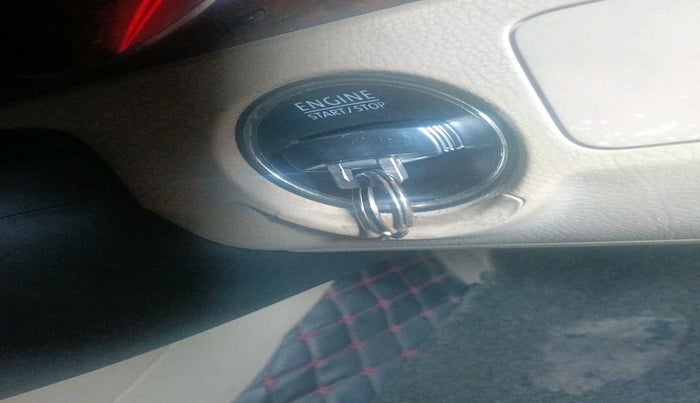 2011 Volkswagen Passat COMFORTLINE DSG, Diesel, Automatic, 1,10,919 km, interior