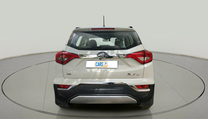 2021 Mahindra XUV300 W8 1.5 DIESEL, Diesel, Manual, 55,466 km, exterior