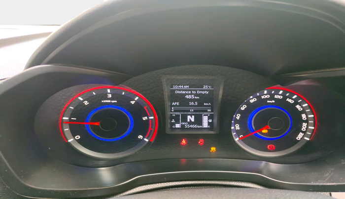 2021 Mahindra XUV300 W8 1.5 DIESEL, Diesel, Manual, 55,466 km, interior