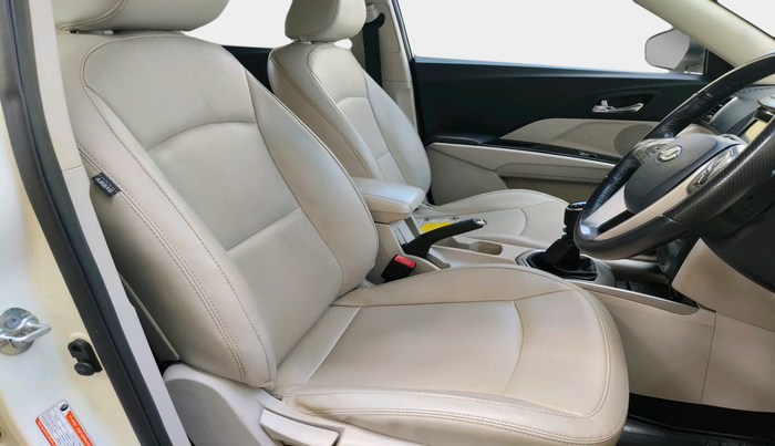 2021 Mahindra XUV300 W8 1.5 DIESEL, Diesel, Manual, 55,466 km, interior