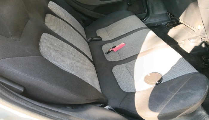 2010 Fiat Grand Punto ACTIVE 1.2, Petrol, Manual, 1,00,255 km, interior