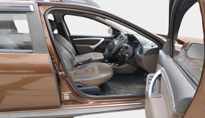 2016 Renault Duster RXL PETROL, Petrol, Manual, 88,101 km, interior