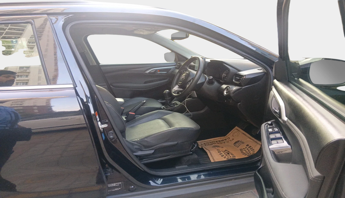 2023 Toyota URBAN CRUISER HYRYDER V HYBRID, Hybrid, Automatic, 33,164 km, interior