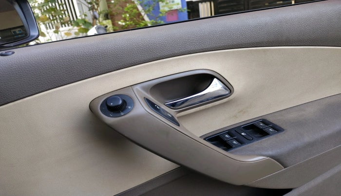 2015 Skoda Rapid 1.5 TDI CR ELEGANCE, Diesel, Manual, 1,85,788 km, interior