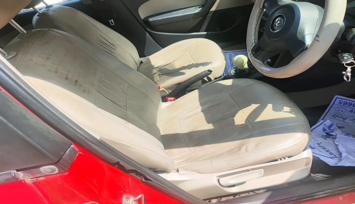 2013 Volkswagen Polo COMFORTLINE 1.2L, Diesel, Manual, 1,00,850 km, interior