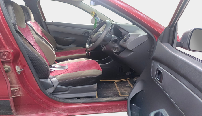 2016 Renault Kwid RXT 0.8, Petrol, Manual, 49,085 km, interior