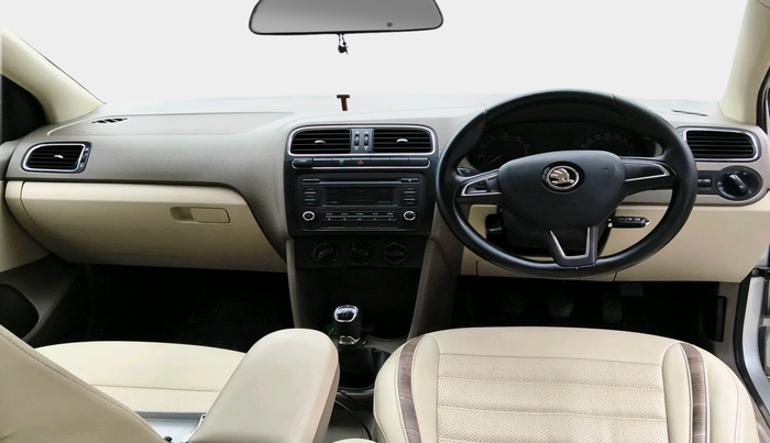 2016 Skoda Rapid AMBITION 1.6 MPI MT PLUS, Petrol, Manual, 87,082 km, interior