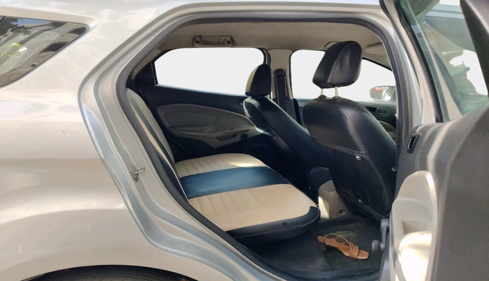 2014 Ford Ecosport TITANIUM 1.5L DIESEL, Diesel, Manual, 1,02,140 km, interior