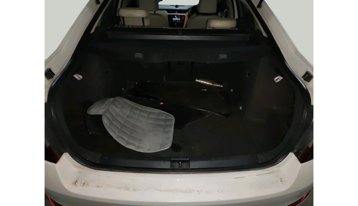 2014 Skoda Octavia ELEGANCE 2.0 TDI AT, Diesel, Automatic, 1,61,255 km, exterior