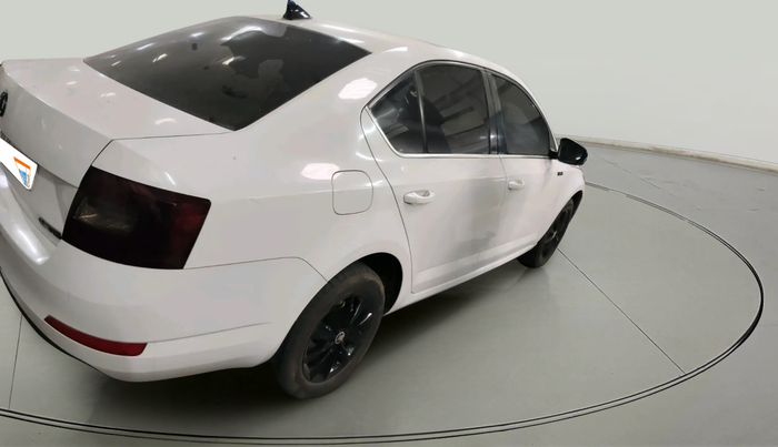 2014 Skoda Octavia ELEGANCE 2.0 TDI AT, Diesel, Automatic, 1,61,255 km, exterior