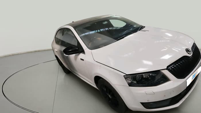 2014 Skoda Octavia ELEGANCE 2.0 TDI AT, Diesel, Automatic, 1,62,000 km, exterior
