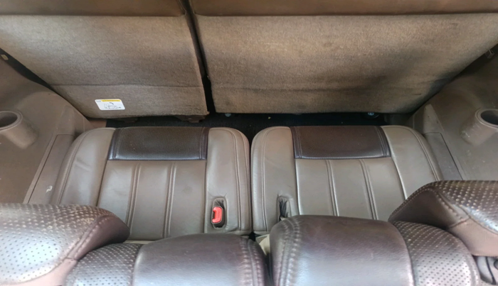 2013 Mahindra XUV500 W8, Diesel, Manual, 1,25,912 km, interior