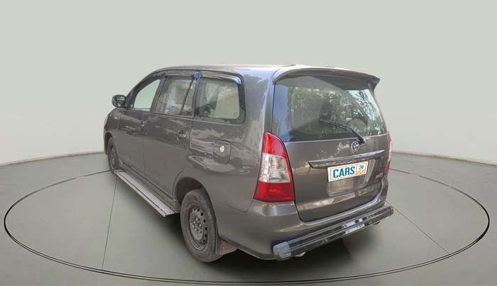 2013 Toyota Innova 2.5 GX 8 STR, Diesel, Manual, 1,80,867 km, exterior