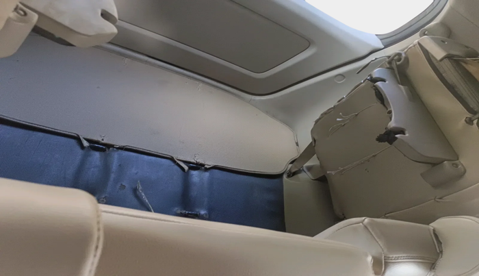 2013 Toyota Innova 2.5 GX 8 STR, Diesel, Manual, 1,80,867 km, interior