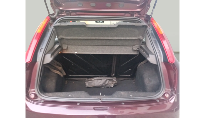 2011 Fiat Grand Punto ACTIVE 1.2, Petrol, Manual, 90,366 km, exterior