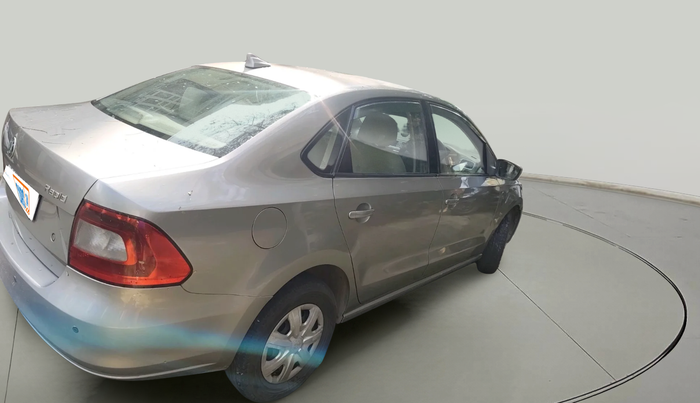 2013 Skoda Rapid AMBITION 1.6 TDI CR MT PLUS, Diesel, Manual, 1,21,935 km, exterior