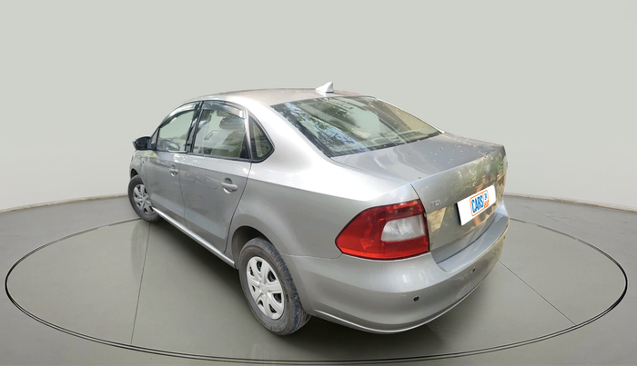 2013 Skoda Rapid AMBITION 1.6 TDI CR MT PLUS, Diesel, Manual, 1,21,935 km, exterior