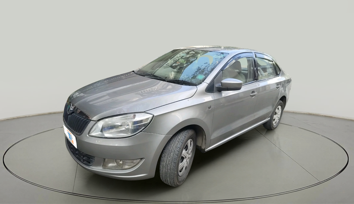 2013 Skoda Rapid AMBITION 1.6 TDI CR MT PLUS, Diesel, Manual, 1,21,935 km, exterior