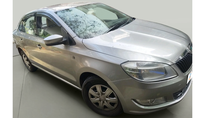 2013 Skoda Rapid AMBITION 1.6 TDI CR MT PLUS, Diesel, Manual, 1,21,935 km, exterior