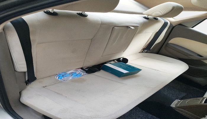 2013 Skoda Rapid AMBITION 1.6 TDI CR MT PLUS, Diesel, Manual, 1,21,935 km, interior