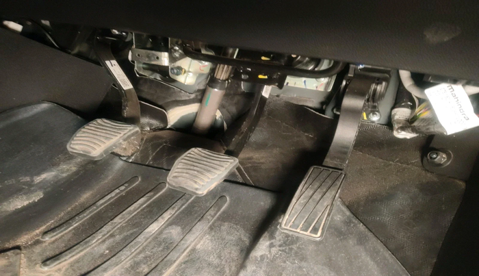 2024 Mahindra XUV700 AX 5 P MT 5 STR, Petrol, Manual, 4,193 km, interior