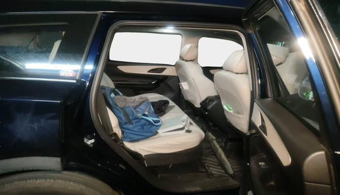 2024 Mahindra XUV700 AX 5 P MT 5 STR, Petrol, Manual, 4,193 km, interior