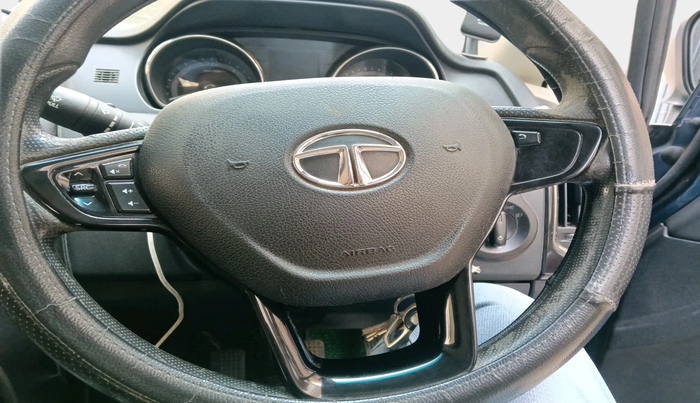 2018 Tata Hexa XE 4X2 7 STR, Diesel, Manual, 1,58,461 km, interior