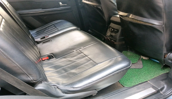 2018 Tata Hexa XE 4X2 7 STR, Diesel, Manual, 1,58,461 km, interior