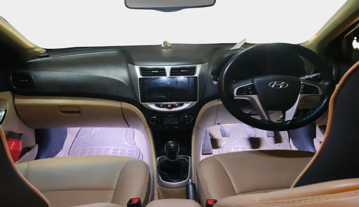 2011 Hyundai Verna FLUIDIC 1.6 CRDI SX, Diesel, Manual, 1,08,118 km, interior