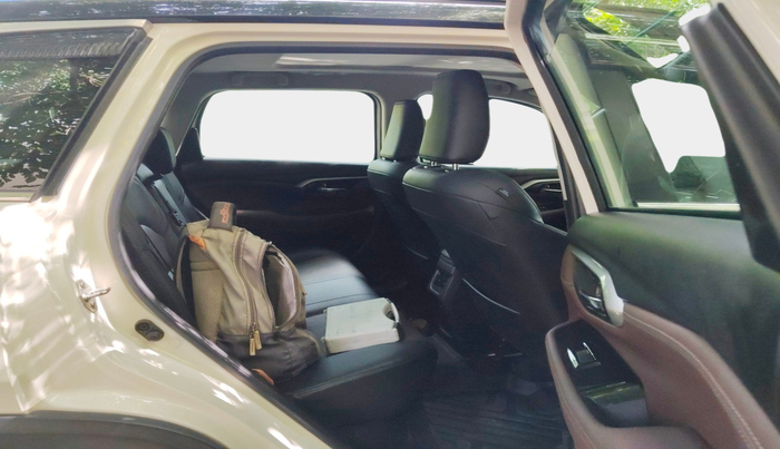 2023 Maruti Grand Vitara ALPHA SMART HYBRID DUAL TONE, Petrol, Manual, 22,099 km, interior