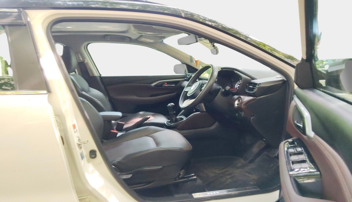 2023 Maruti Grand Vitara ALPHA SMART HYBRID DUAL TONE, Petrol, Manual, 22,099 km, interior