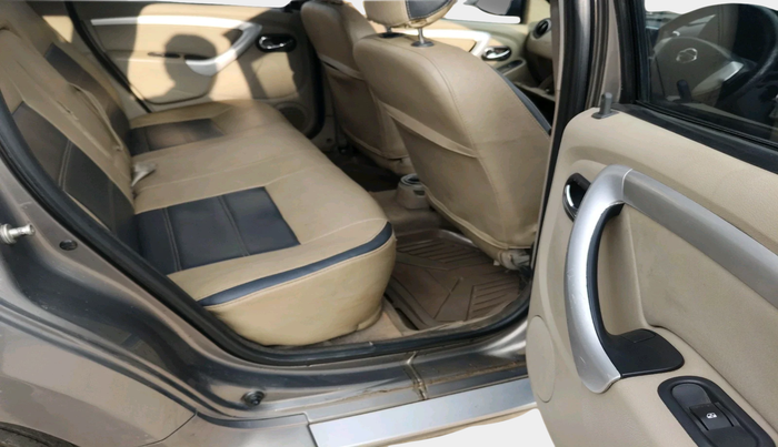 2015 Nissan Terrano XL (D), Diesel, Manual, 1,10,009 km, interior