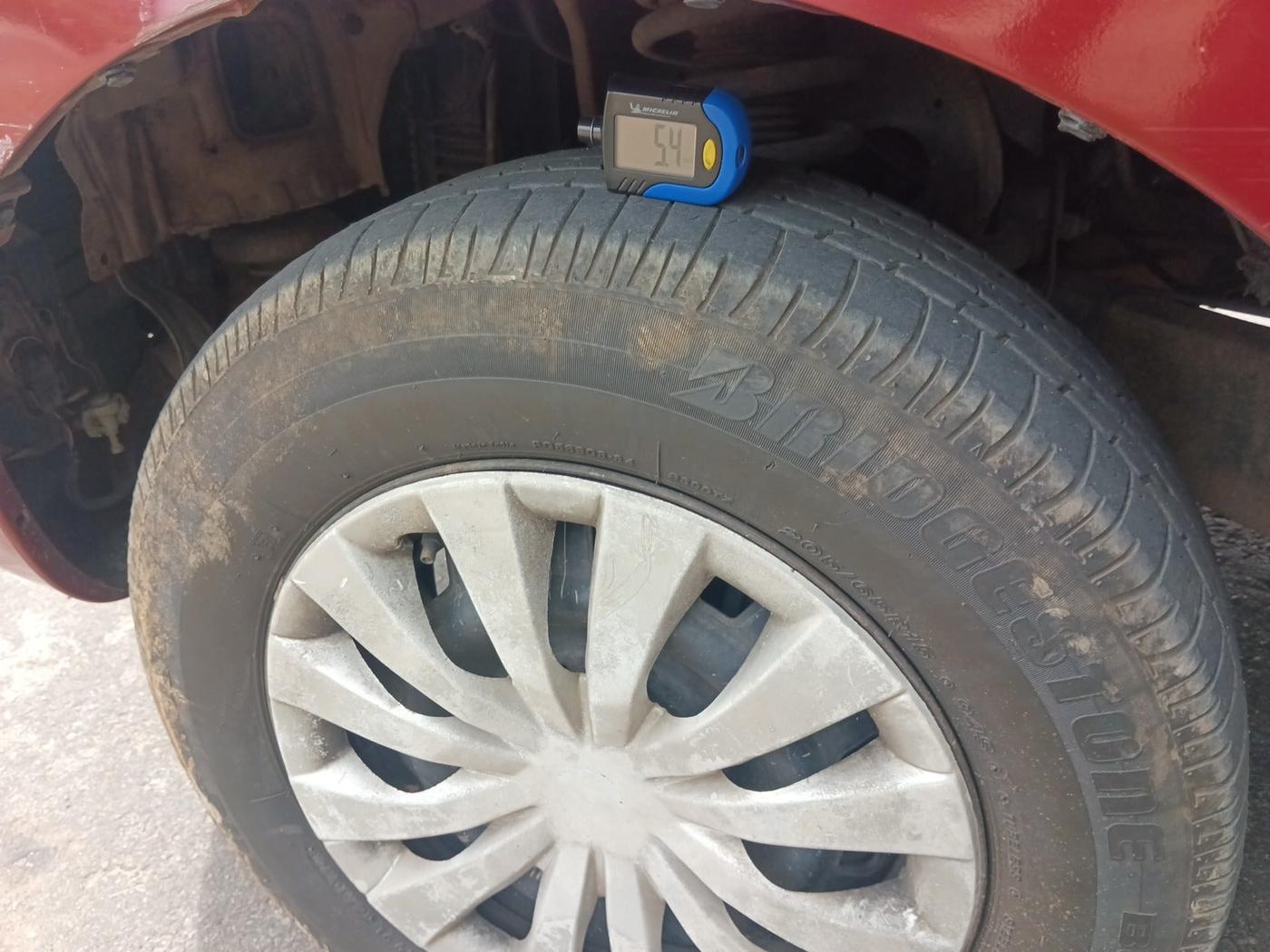 2013 Mahindra Quanto C6, Diesel, Manual, 1,52,488 km, tyre