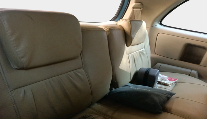 2012 Toyota Innova 2.5 G 7 STR, Diesel, Manual, 1,13,419 km, interior