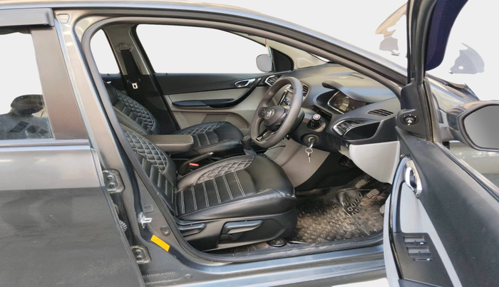 2020 Tata Tiago XZ PETROL, Petrol, Manual, 52,759 km, interior